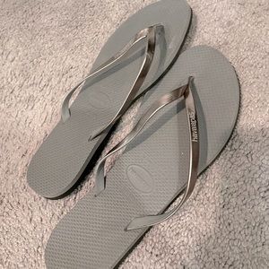 Havana flip flops